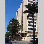 Flat Vista Mar em Área Nobre com Piscina na Beira Mar