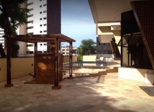 Flat Vista Mar Em área Nobre Com Piscina Na Beira Mar *